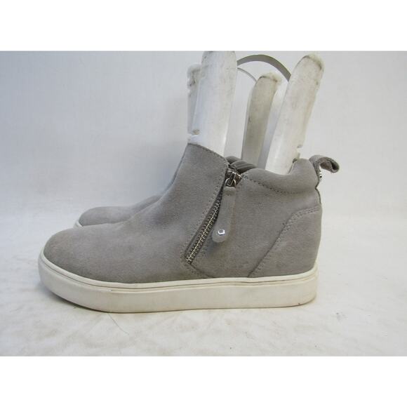 STEVE MADDEN Womens Size 7.5 M Gray Suede Hidden Wedge Zip Ankle Fashion Boots - Picture 1 of 11